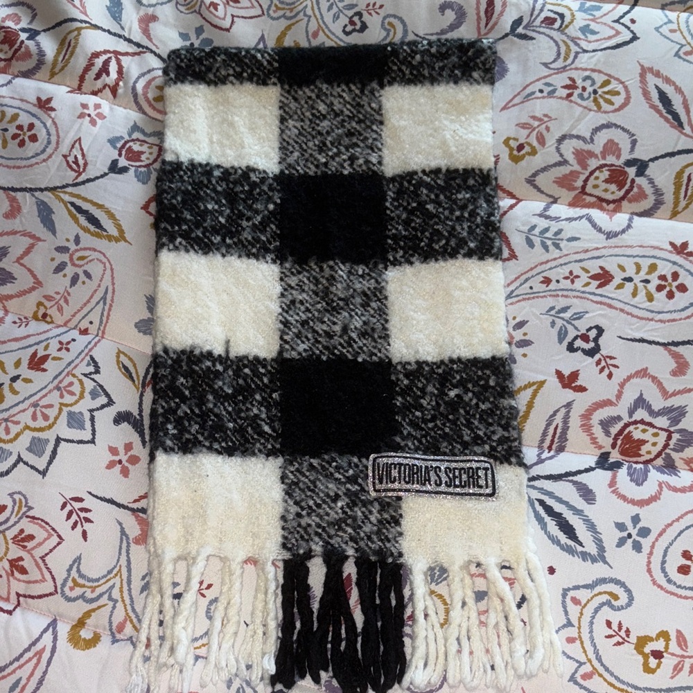 Victoria's Secret Black and Cream Checkered Scarf